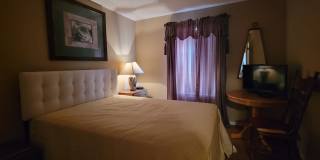 FURNISHED 2 bedroom Condo Gallery 9