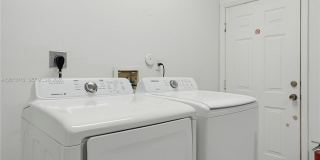 3393 NE 11th Dr Gallery 29