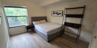 2 Bedroom 1 Bath - Blocks from Pearl Street and Downtown Gallery 12