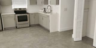 Stunning Apartment  at 467 Golden Isles Drive Gallery 6