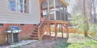 Beautiful home with Fenced Yard & Screened Porch! Gallery 18