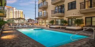 The McKinley Gallery 8