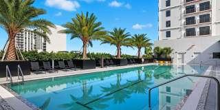 ATLANTIC SQUARE Gallery 19