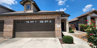 Close to Creekside Shopping ,Restaurants, Entertainment  / Interior Washer & Dryer Connections / Fenced in Yard / CISD Gallery 1