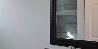 1626 Grace Avenue Gallery 21