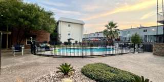 Pool Side Condo! Gallery 15