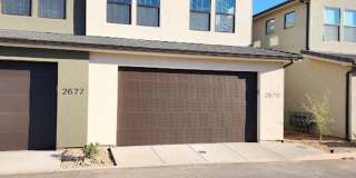 Newer Town Home in St. George- Lazy River & Community Pool Gallery 1