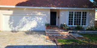 Convenient Palo Alto Hideaway! 2421 Louis Road Gallery 1
