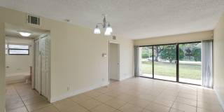 1440 Lake Crystal Dr Apt B Gallery 1
