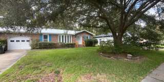 Beautifully renovated three-bedroom, two-bathroom brick ranch Gallery 1
