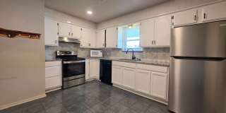 Cute 4 bedroom home in Shawnee Gallery 8