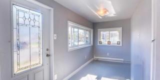 1912 Montgomery Street Gallery 3