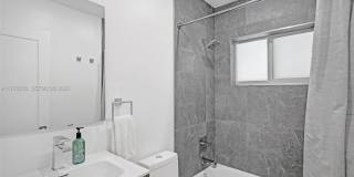 3320 NE 13th Ave Gallery 23