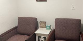 Charming 2BR Apartment in Greeley Gallery 24