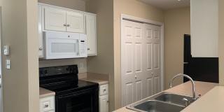 Townhome just minutes to Gate 2. Gallery 9