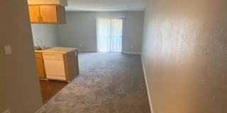 River Walk Apartments Gallery 18