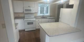 Remodeled West Side 3 Bedroom House Gallery 5