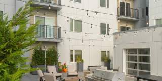 Graduate Pointe Gallery 76