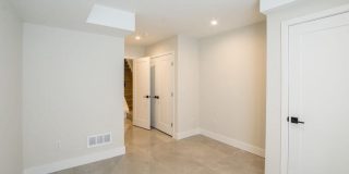 2147 N FRANKLIN Street Gallery 12