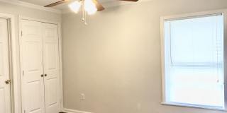 3br/2ba cottage by LSU with all new appl, 2nd house from River Road Gallery 13