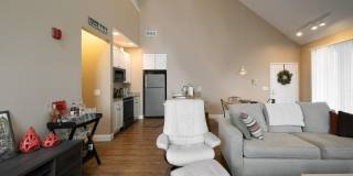 Three Bedroom with Garage near Grandview Gallery 4
