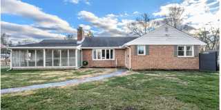 Charming 3BR House in East Windsor Gallery 1