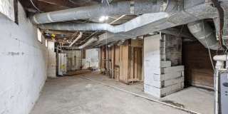 1452 Summit Street Gallery 21