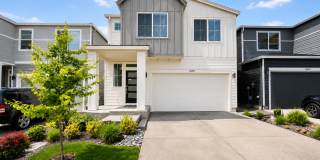 Stunning 2024 Built 5BR Home with Main-Level Suite, EV Charger & Covered Patio Near River Terrace Stunning 2024 Built 5BR Home with Main-Level Suite, EV Charger & Covered Patio Near River Terrace Gallery 1