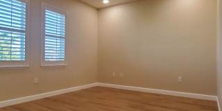 Beautiful Townhome, Solar, A/C, Very Spacious, 2c Garage, EV charger, Next to Park! Gallery 11