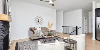 454 S 91st St - Single Family Home For Rent Gallery 4
