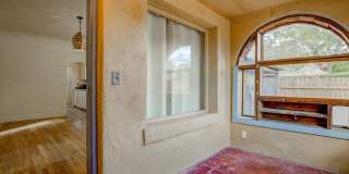 PRICE REDUCTION!!! ALL UTILITIES INCLUDED!! Gallery 4
