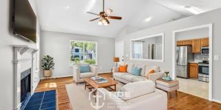 Modern Living in the Heart of West Ashley Gallery 12