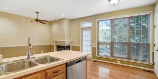 20927 TRINITY Square Gallery 11