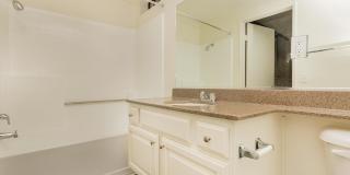 Emerald Court Apartment Homes Gallery 42