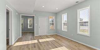 1973 E Grand Unit A Boulevard Gallery 10