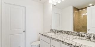 Spring deal : 500$ rewards for a 15 month rental lease - Elegant  3br/2.5 bath Townhome available- well maintained and like New Gallery 29