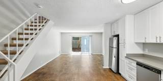 Laurel Crossing Apartment Homes Gallery 20