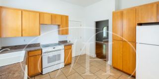Great 2 Bedroom with Classic Finishes Gallery 11