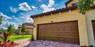 Annual Unfurnished Rental – Coach Home 3 Bedrooms, 2 Baths, 2 Car Garage, with Resort Like Amenities – Gran Paradiso Community! Gallery 18