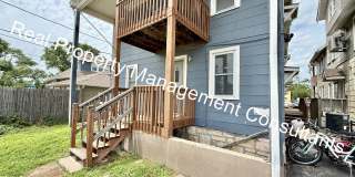 2 Bed 1 bath lower- level apartment in North Kansas City! 2 Bed 1 bath lower- level apartment in North Kansas City! Gallery 4