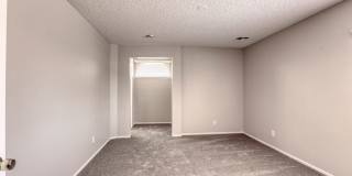 4 Bedroom Home in Henderson! Close to Shopping & Restaurants! Gallery 19