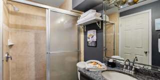 208 W Saturn Ln Gallery 18