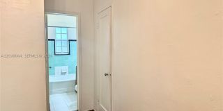 4410 NE 2nd Ave Gallery 7