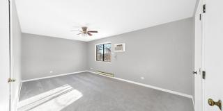 2 Bedroom Condo in the Virginia Road Condominiums in Crystal Lake! Gallery 9