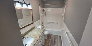 3 bedroom/1.5 bathroom house/2 car garage Gallery 8