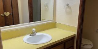 Green area 3 Bedroom 2 Bath with Garage Gallery 18