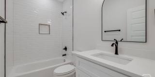 1615 Le Grand Street Gallery 22