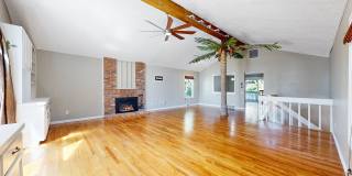 Stunning 3 bed/2 bath home available now Gallery 5