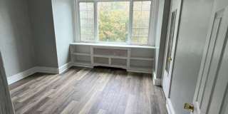 Remodeled Front Porch Home - Frankford Gallery 7