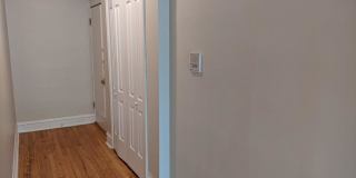 828 Reba Place Gallery 6